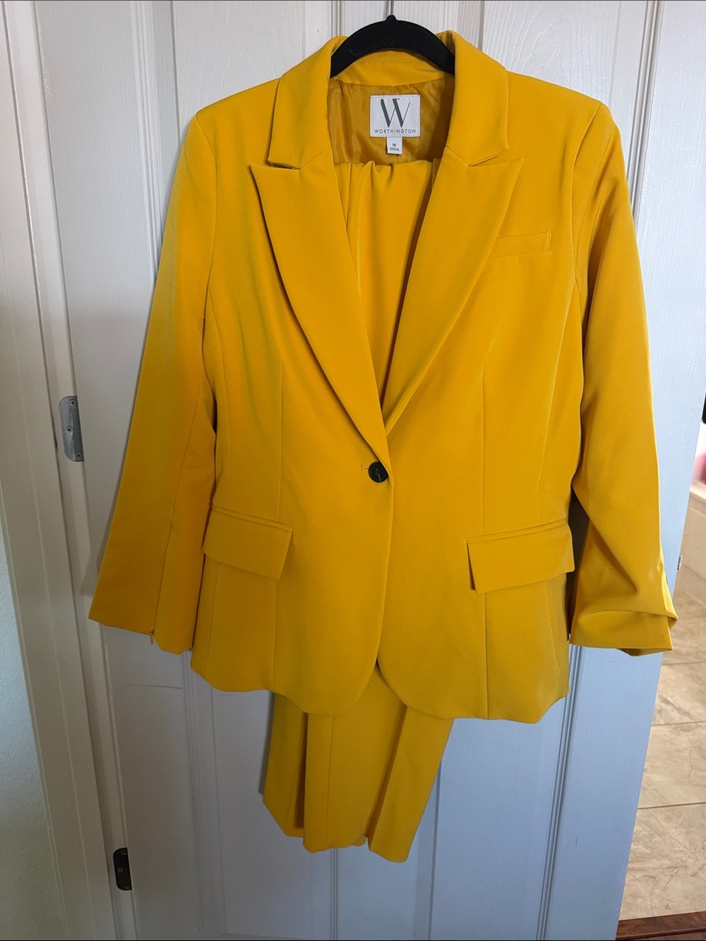 Worthington blazer and pant set.